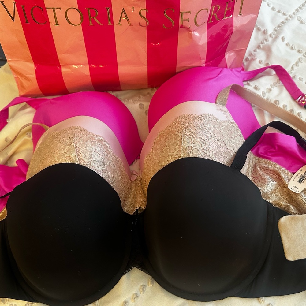 Victoria's Secret Black and Pink Push-Up Bras